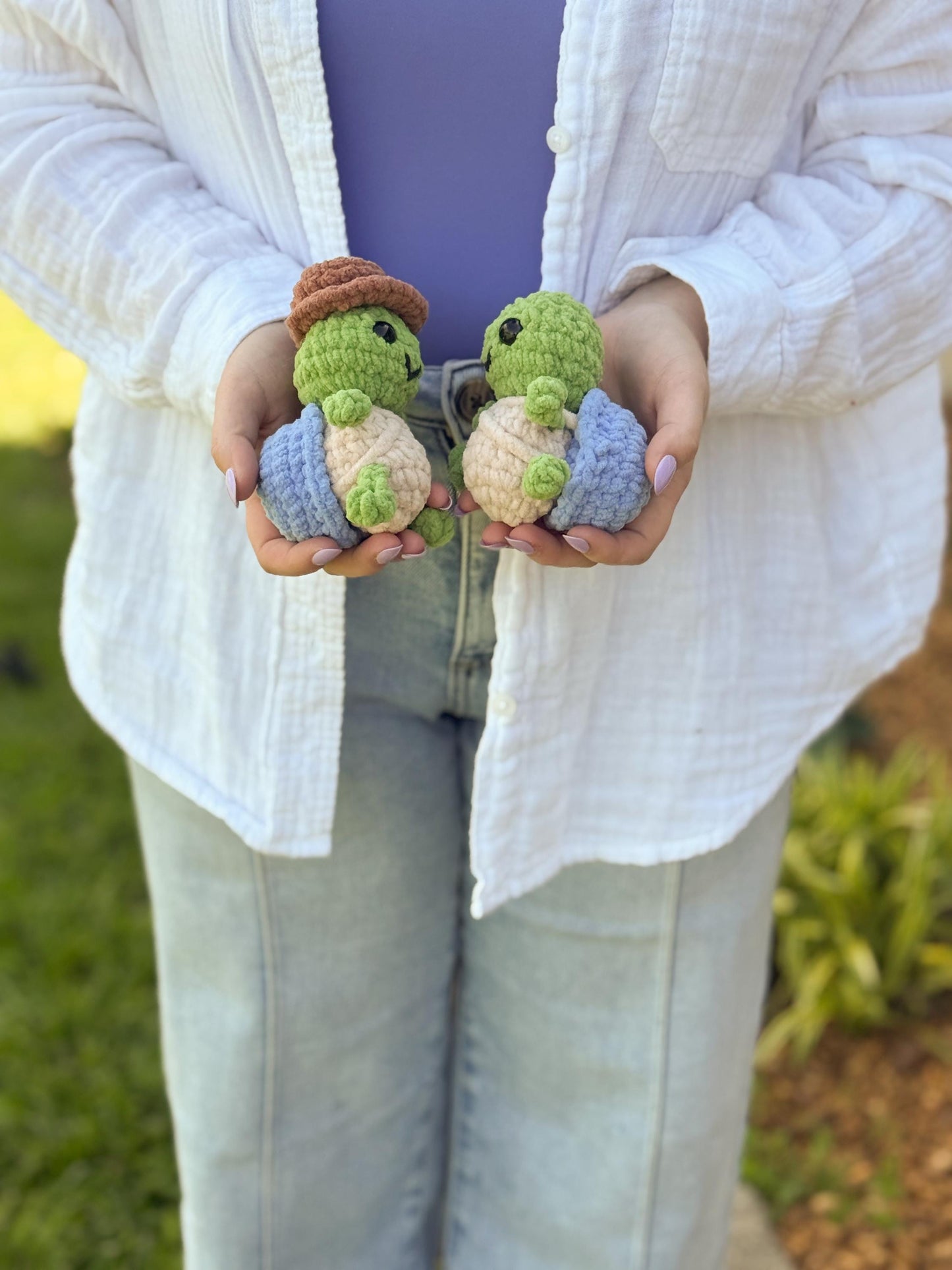 Turtle crochet pattern amigurumi crochet pattern PDF download no sew pattern beginner friendly crochet pattern keychain turtle with hat