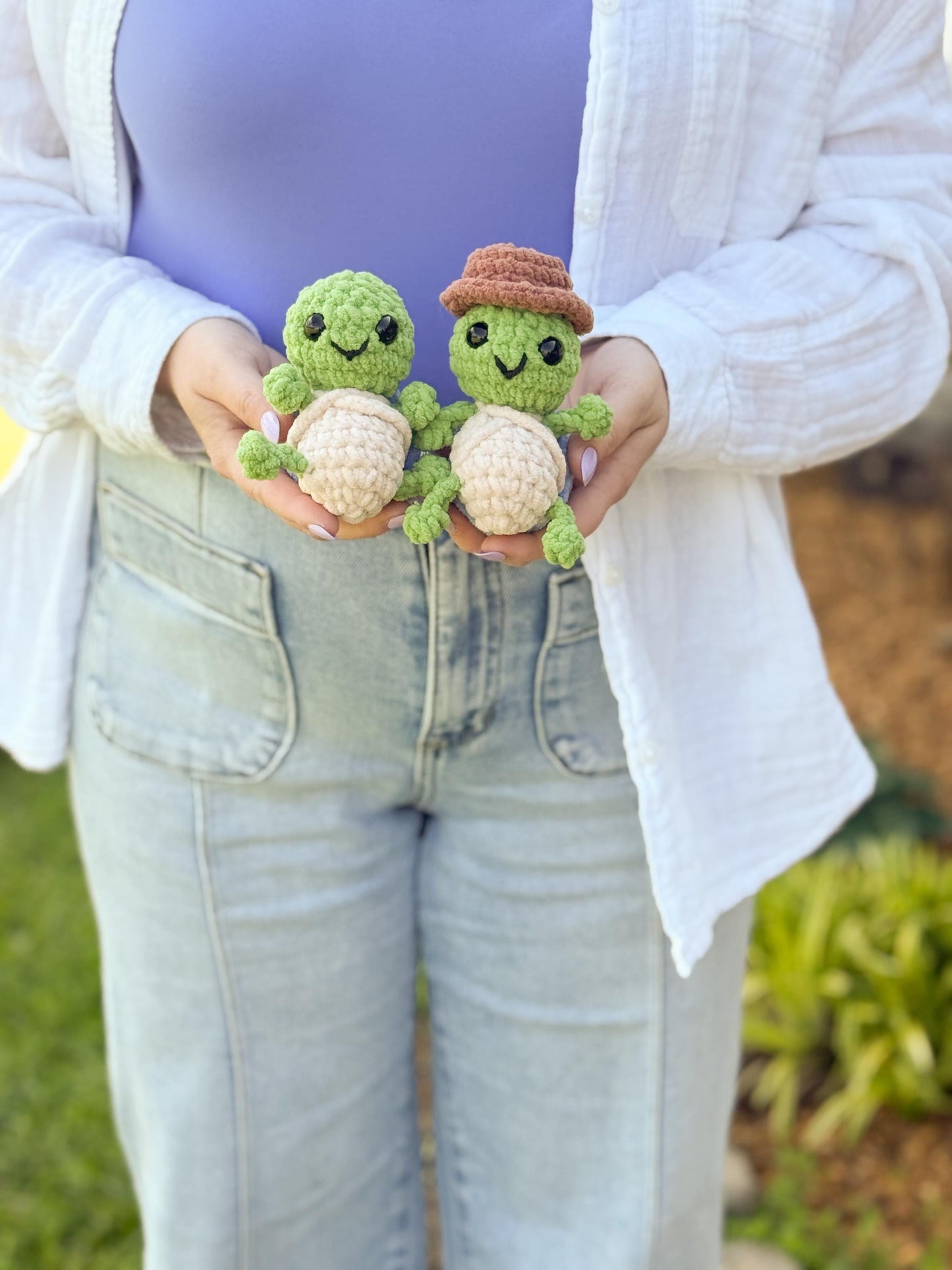 Turtle crochet pattern amigurumi crochet pattern PDF download no sew pattern beginner friendly crochet pattern keychain turtle with hat