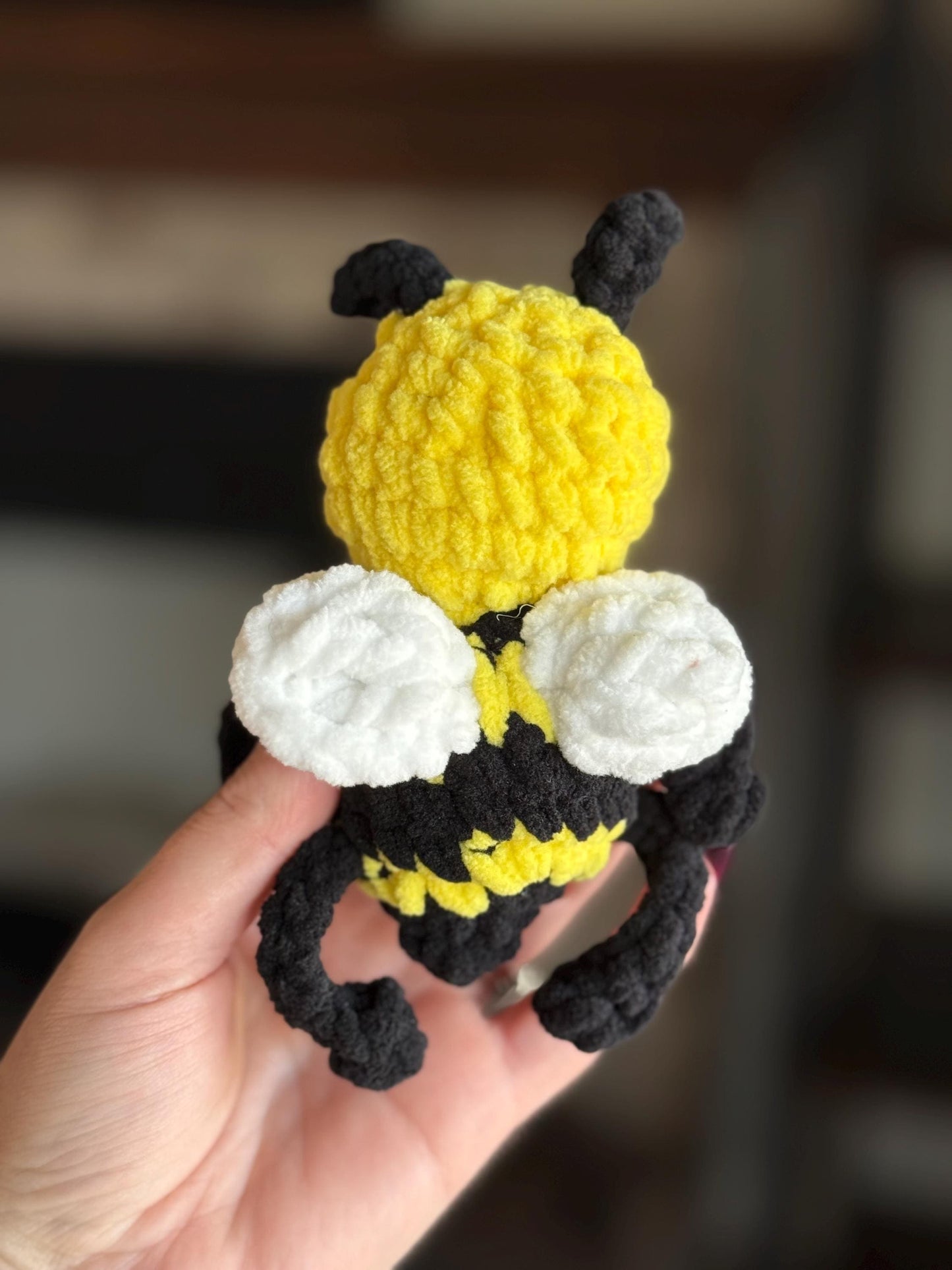 Bee crochet pattern amigurumi crochet pattern PDF download no sew pattern beginner friendly crochet pattern keychain bee pattern