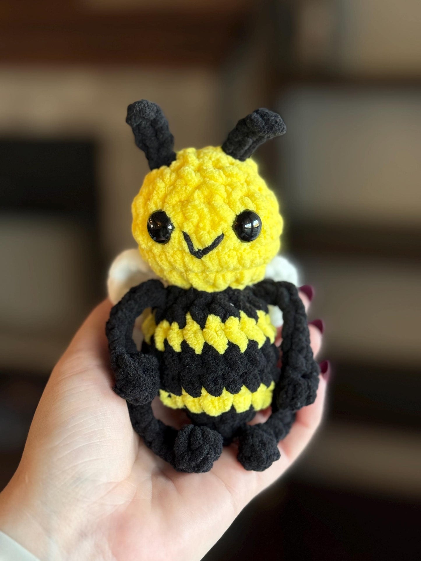 Bee crochet pattern amigurumi crochet pattern PDF download no sew pattern beginner friendly crochet pattern keychain bee pattern
